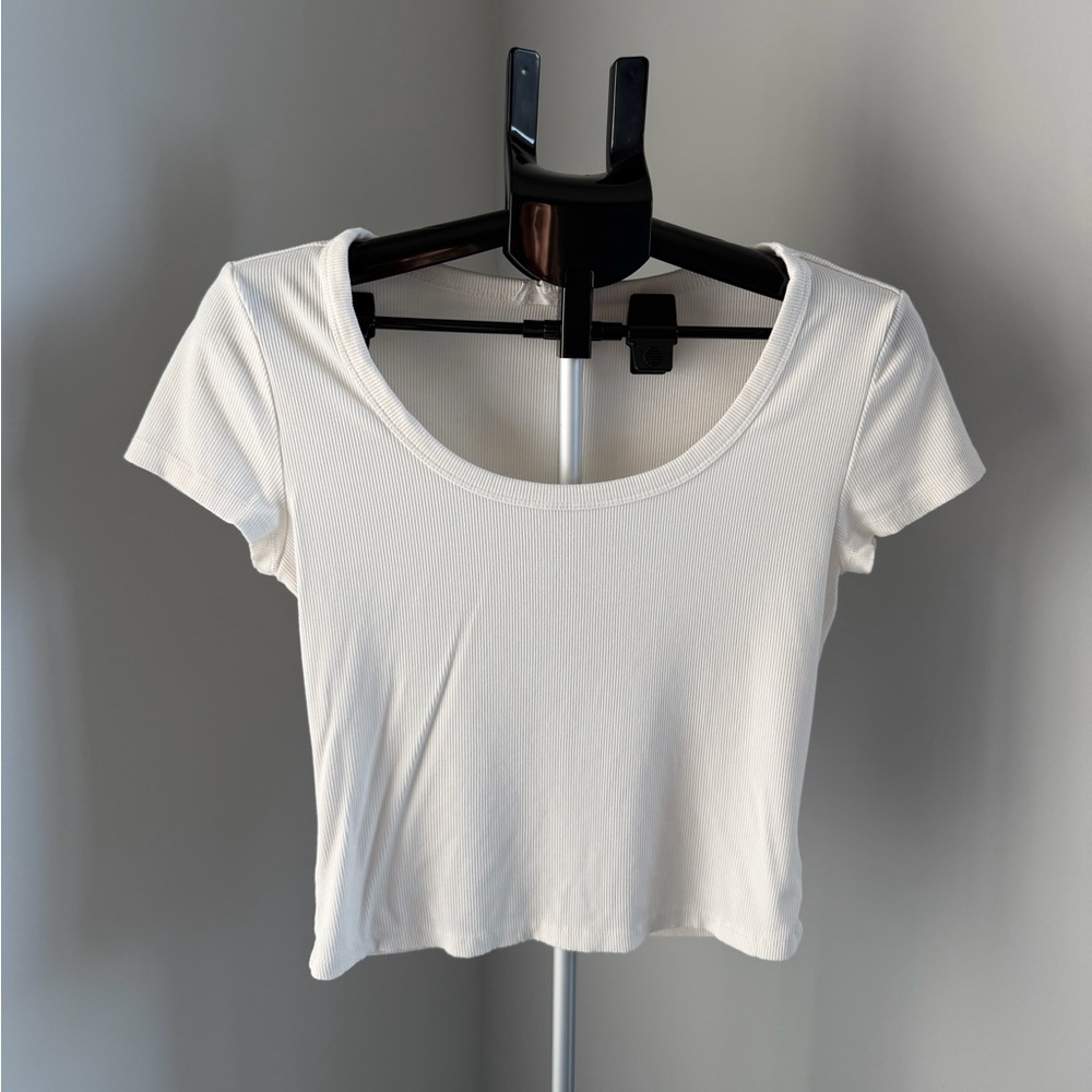 Gypsy & Jade | White Ribbed Cropped Shirt Size L